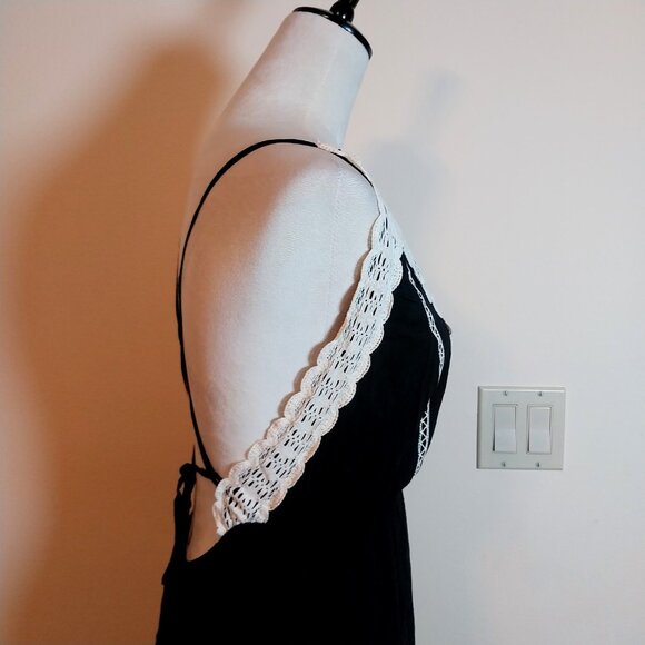 RE-NAMED BACK OUT  EMBrOiDERY LACE TRIM SIZE S BLACK MAXI DRESS - Picture 4 of 13